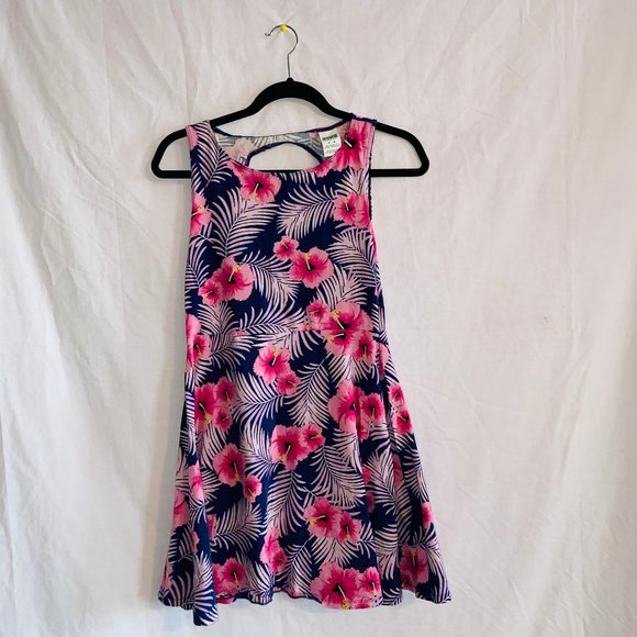 pink dress